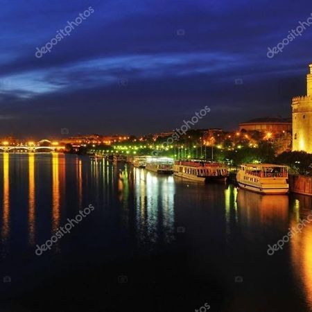 Cozy And Well Connected Apartment Sevilla Exterior foto