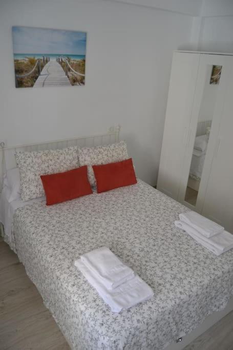 Cozy And Well Connected Apartment Sevilla Exterior foto